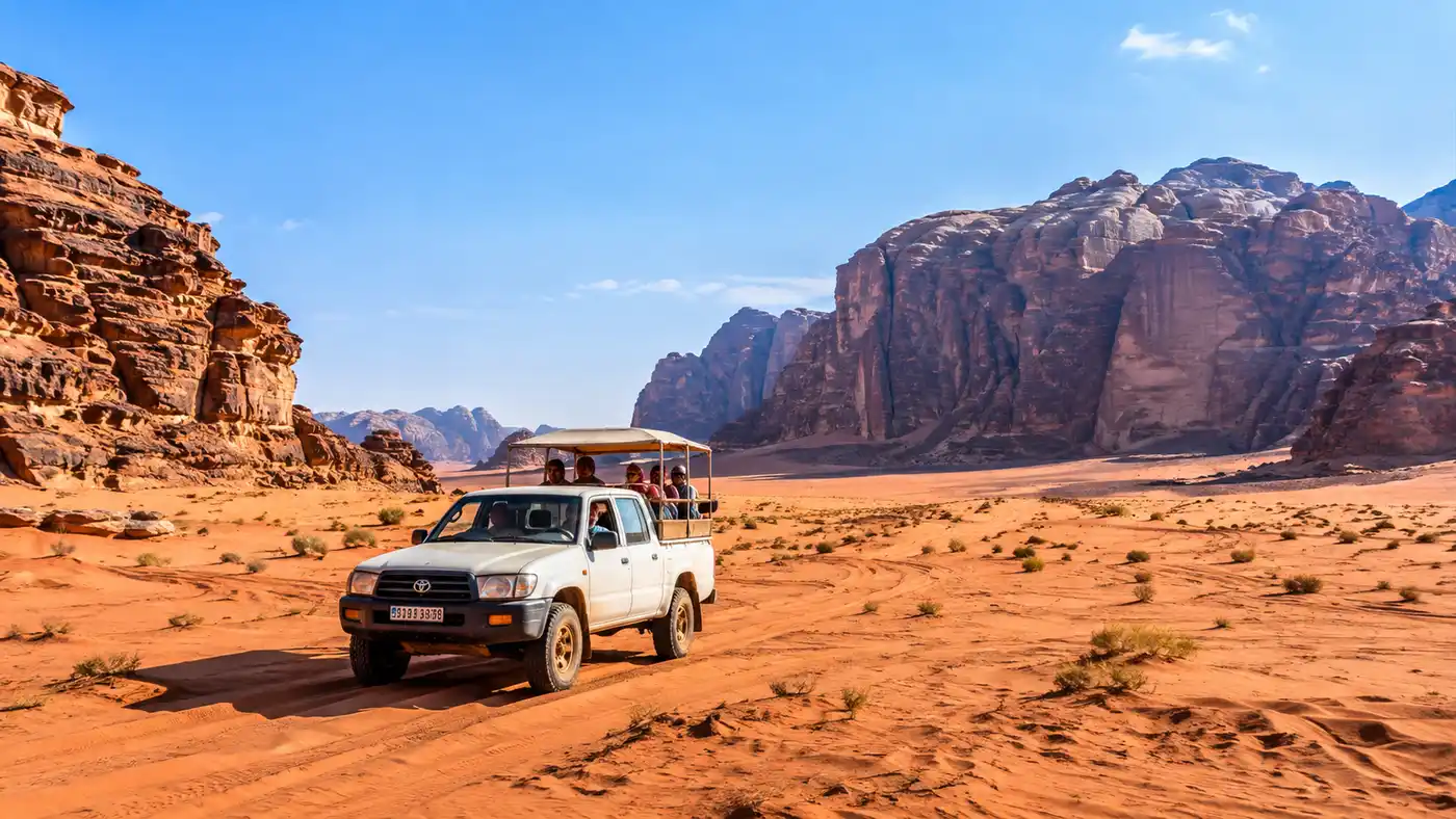 Durações e itinerários de passeios de jipe em Wadi Rum